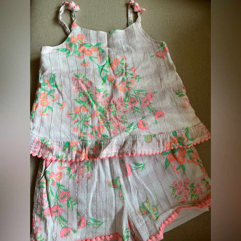 Epic Threads Floral Set with Metallic Gold Accents
